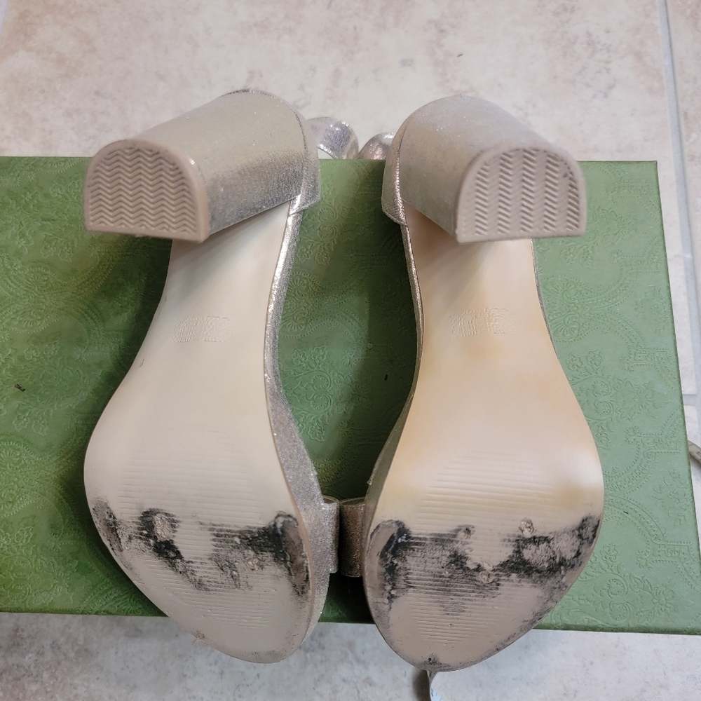 Guichi Metalic Gold Ankle Strap Sandal. - Picture 5 of 9